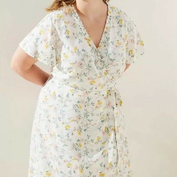 LOFT Dresses & Skirts - New LOFT Plus Tossed Flower Flutter Wrap Dress Mul